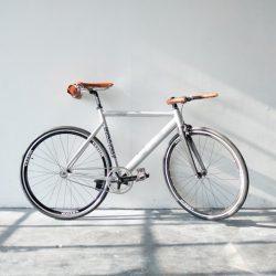 Smart Rear Rack with Integrated LED Turn Signals